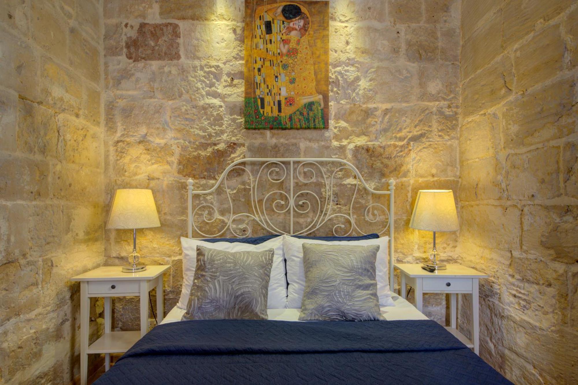 Valletta Waterfront Villa With Pool And Jacuzzi Exterior photo