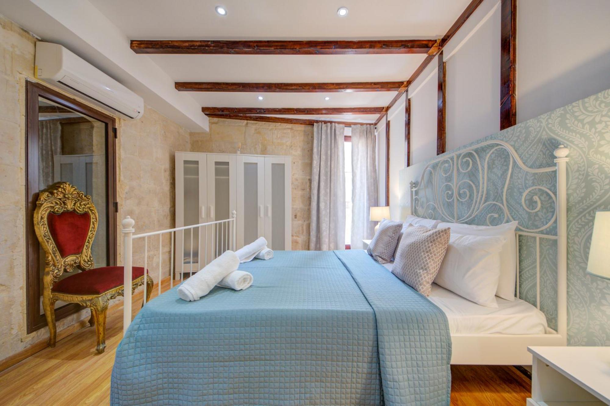 Valletta Waterfront Villa With Pool And Jacuzzi Exterior photo