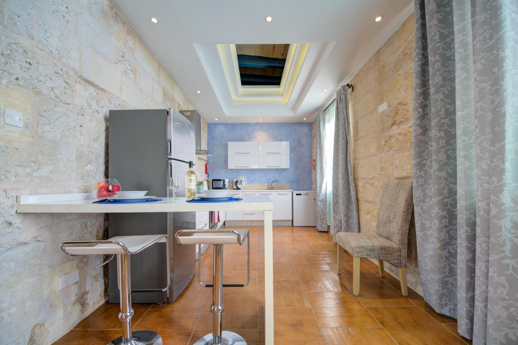 Valletta Waterfront Villa With Pool And Jacuzzi Exterior photo