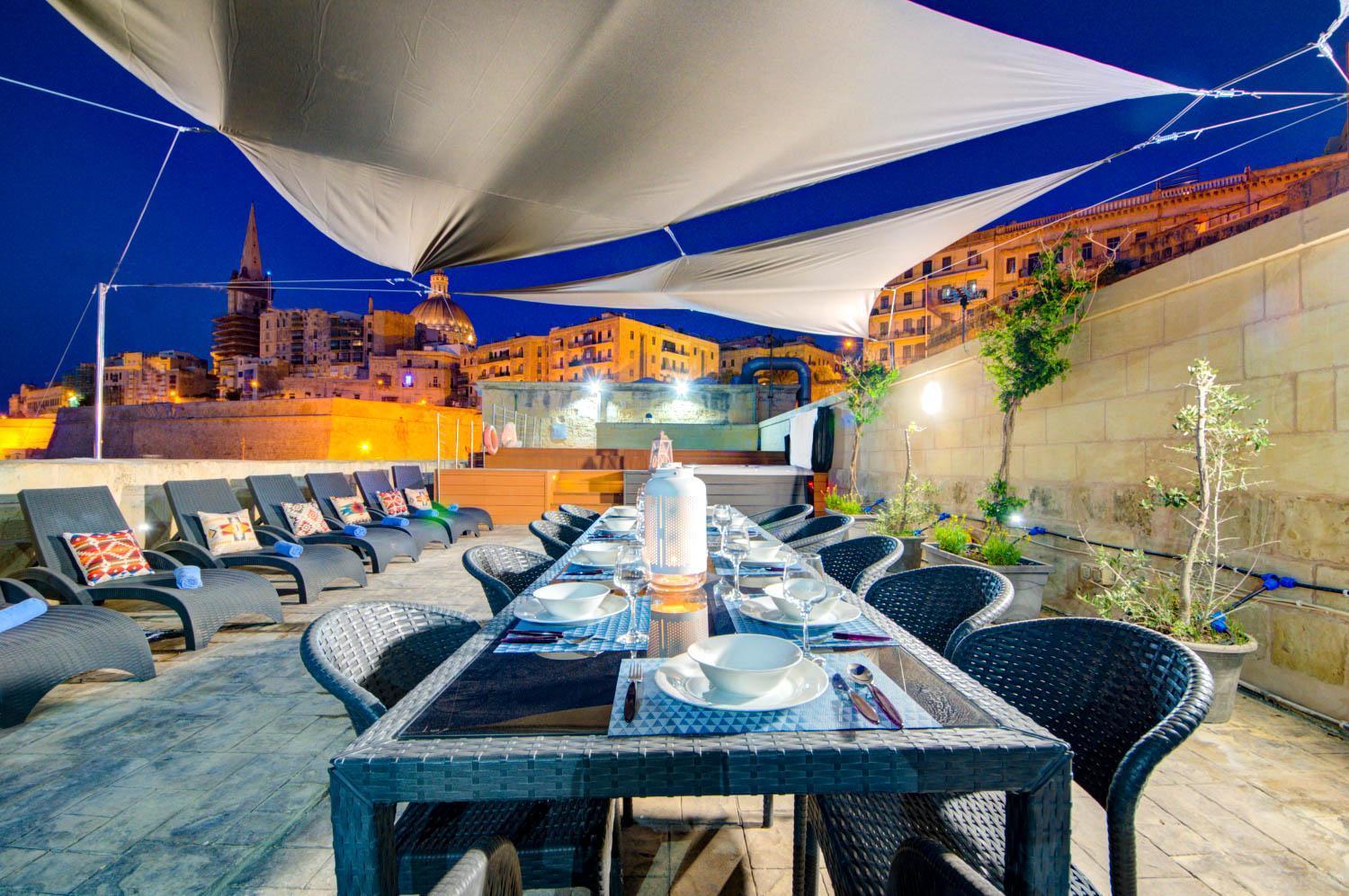 Valletta Waterfront Villa With Pool And Jacuzzi Exterior photo